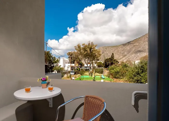 Fortuna 3* Perissa (Santorini)